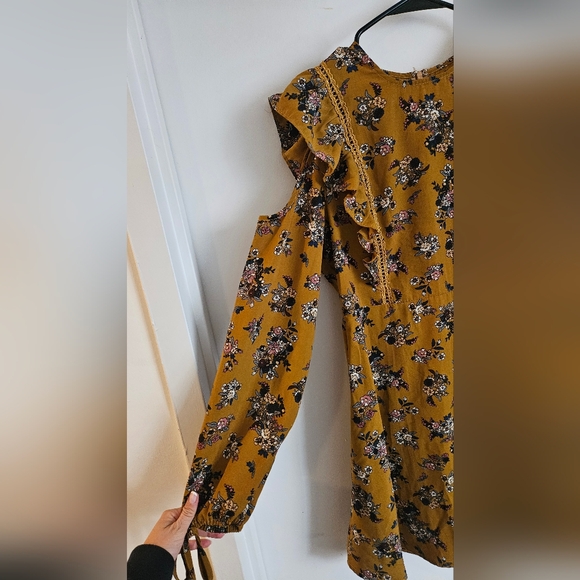 Moon River Mustard Floral Long Sleeve Dress - Picture 4 of 5